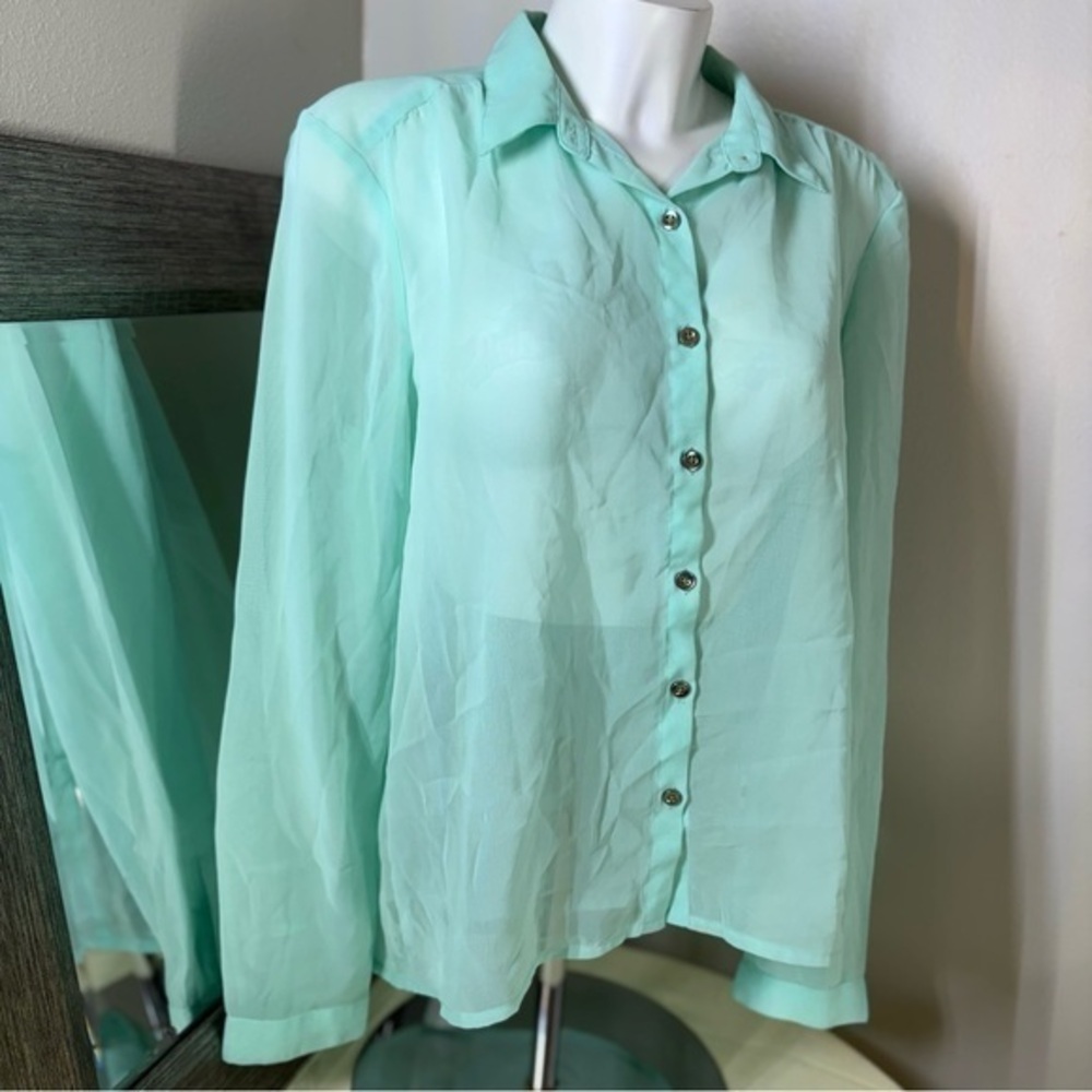 Charlotte Russe Green Long Sleeve Button Down Shirt